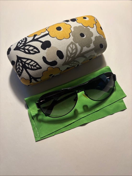 Vera Bradley Accessories - Vera Bradley Aviator-Style Black Sunglasses with Polarized Lenses